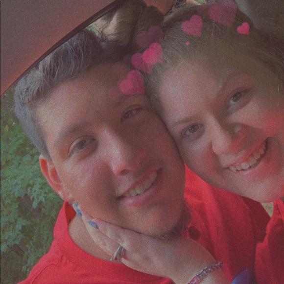 Meet your Posher, Madison - Picture 2 of 2